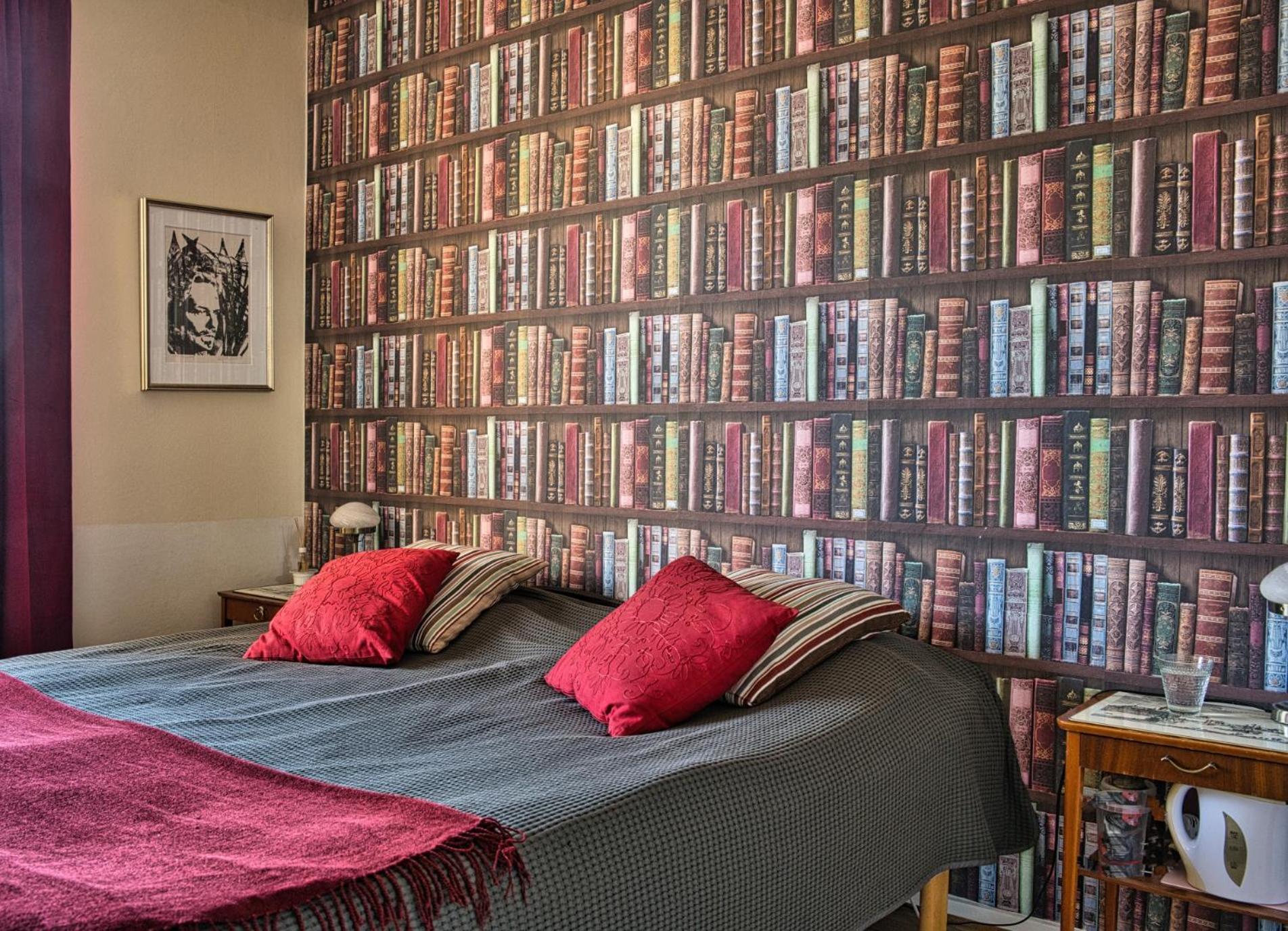 Bed And Books Pa Oesterlens Gaesthaerbaerge Glemminge Buitenkant foto