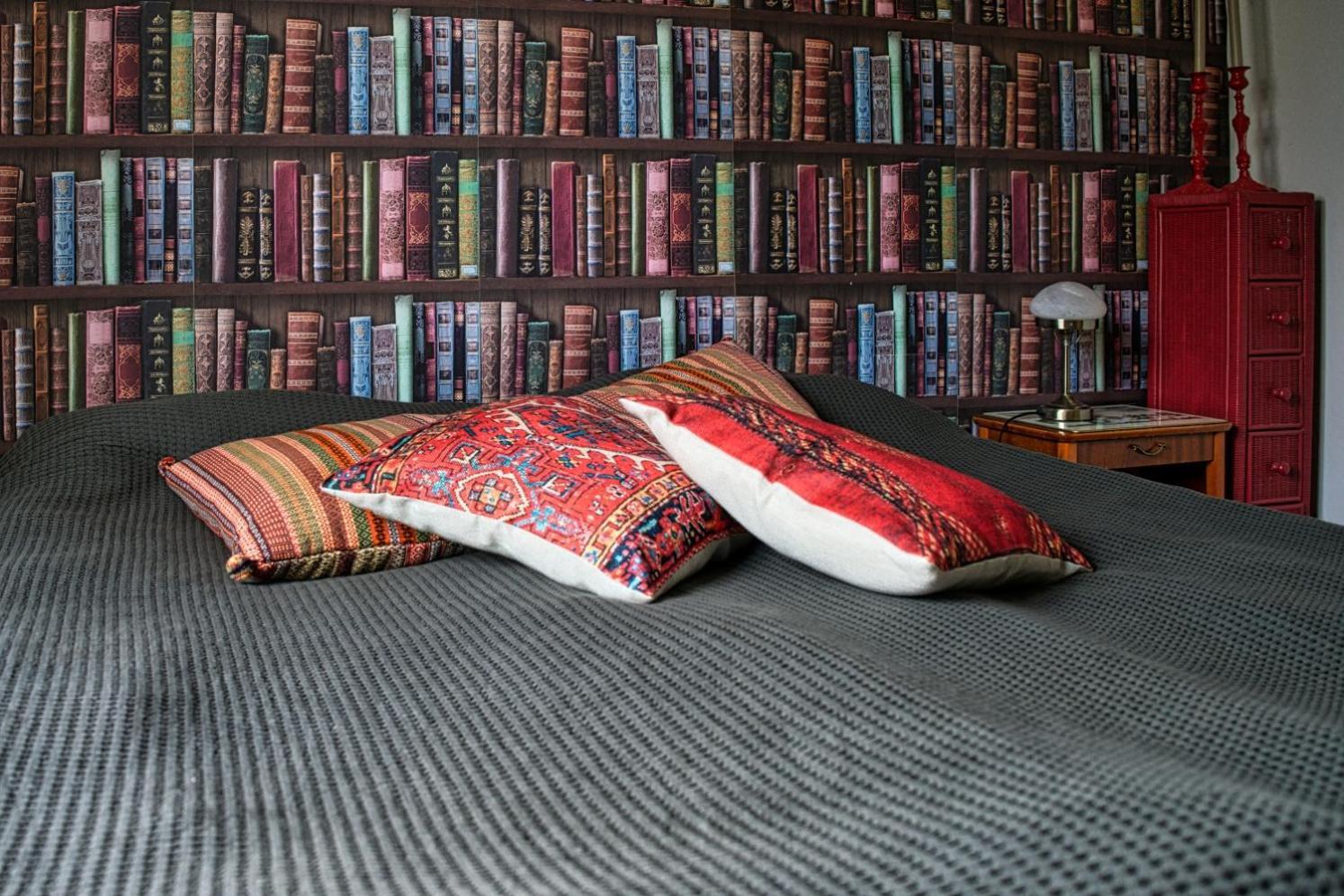 Bed And Books Pa Oesterlens Gaesthaerbaerge Glemminge Buitenkant foto